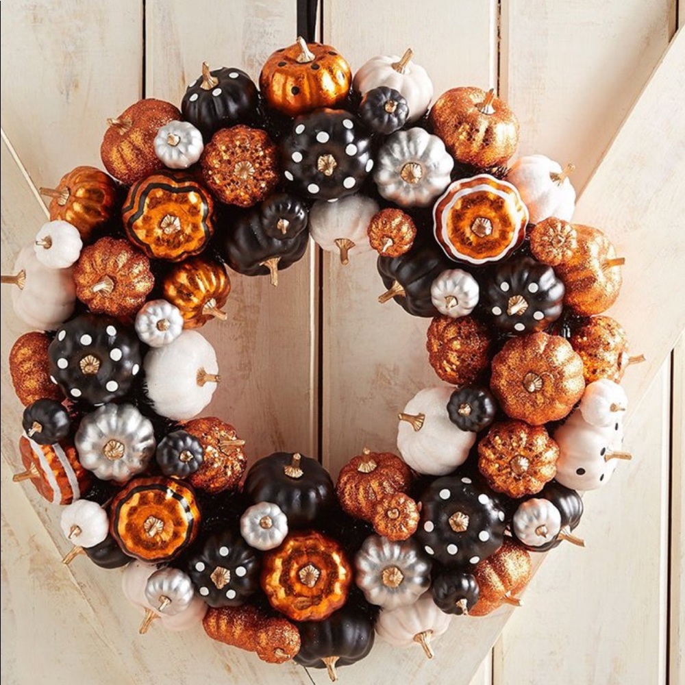 ISO of this Pier 1 Halloween wreath!